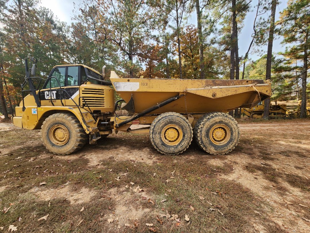 2012 CATERPILLAR 725 - Image 3